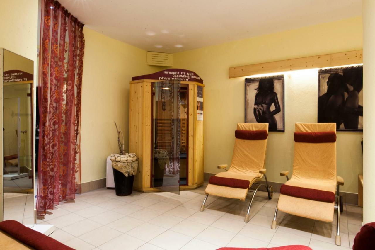 Familienhotel Alpina All Inklusive Wenns Exteriör bild