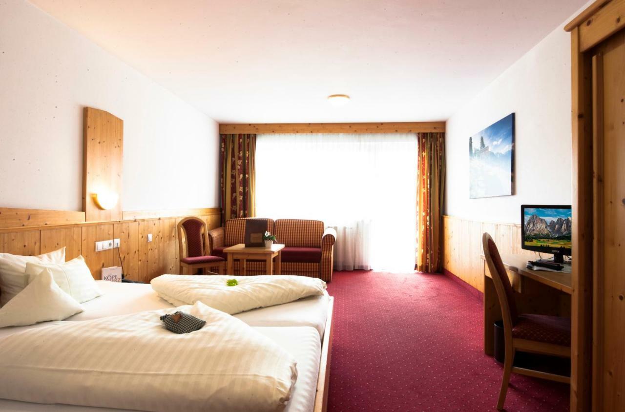 Familienhotel Alpina All Inklusive Wenns Exteriör bild