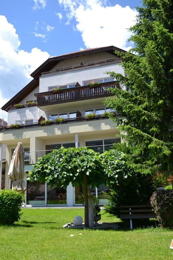 Familienhotel Alpina All Inklusive Wenns Exteriör bild