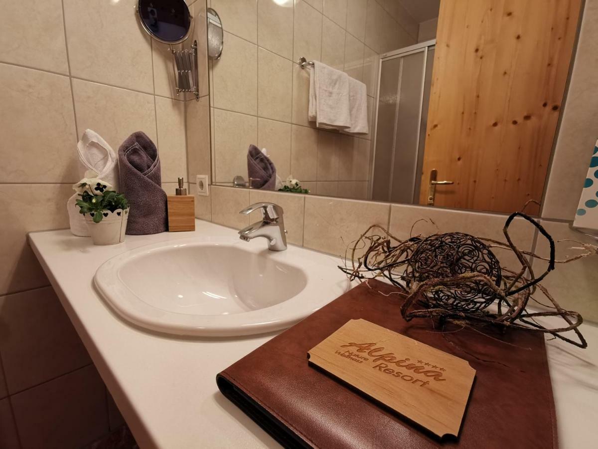 Familienhotel Alpina All Inklusive Wenns Exteriör bild