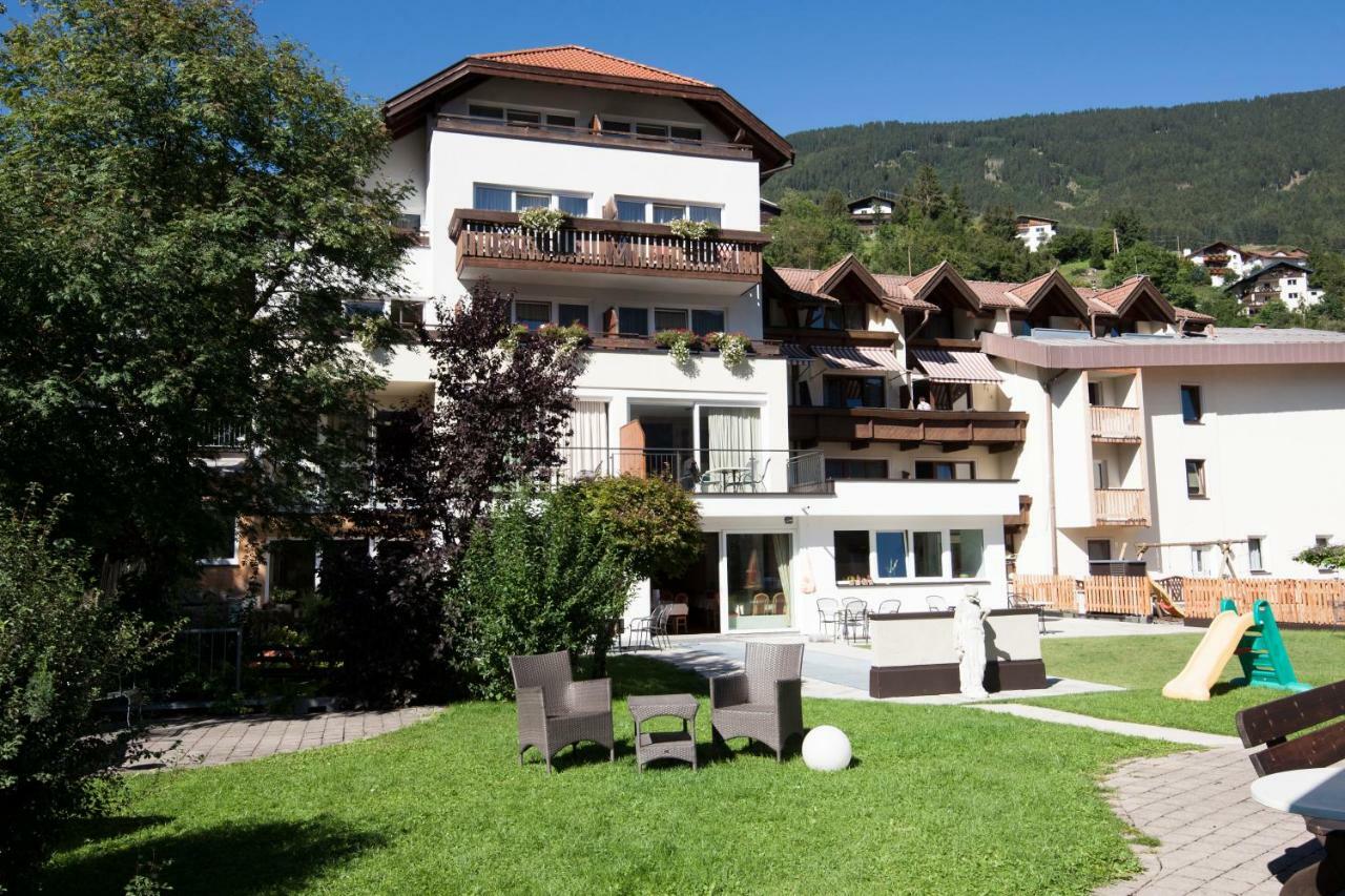 Familienhotel Alpina All Inklusive Wenns Exteriör bild